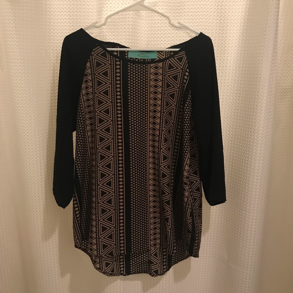 ✨2/$10 | Haute Hanger 3/4 length top